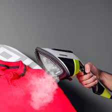 Geepas GGM25019Handheld Garment Steamer for Clothes, Fabric and Drapes,1650-1950Watts, 170ml Water Tank, 20 Minutes of Continuous Steam, Vacation Essentials,